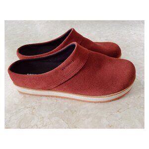 Merrell sz 9 Juno Clog in Wine Suede Slip On Style Casual Shoe